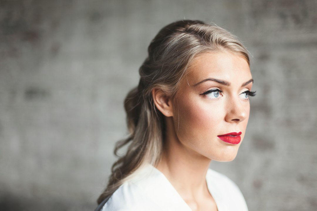 Natural-light beauty portrait showing real skin texture