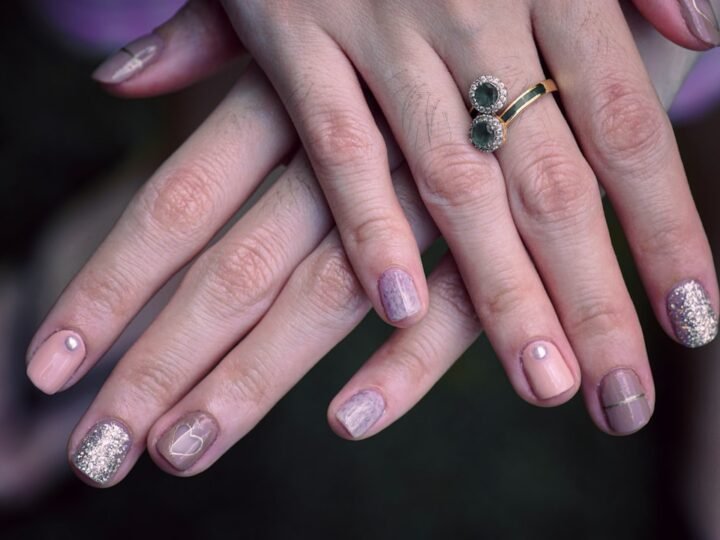 Neutral gray-taupe manicure with a soft glossy finish