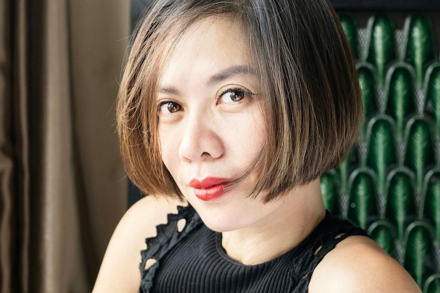 Short polished bob haircut with a simple wearable shape and natural movement